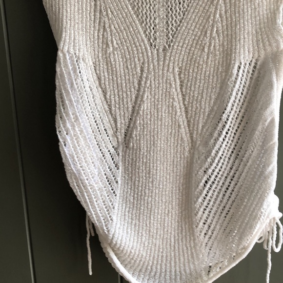 Sweater - Picture 4 of 4